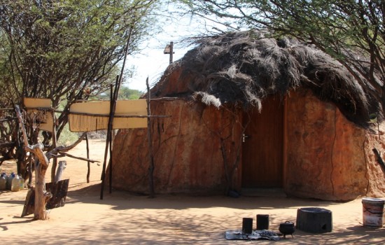 Bosjesmensen in de Kalahari (Namibië)